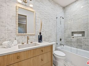 16643 Addison Street, Encino CA 91436