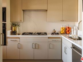 11847 Gorham Avenue 302, Los Angeles CA 90049