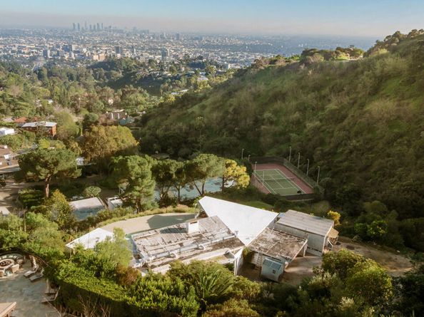 7300 Mulholland Drive, Los Angeles CA 90046