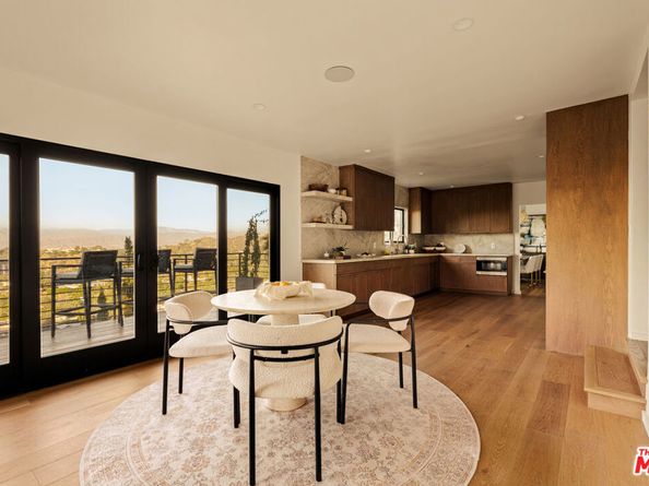 8620 Skyline Drive, Los Angeles CA 90046