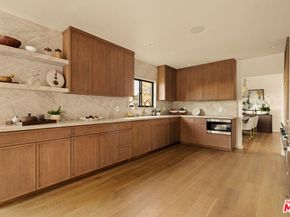 8620 Skyline Drive, Los Angeles CA 90046