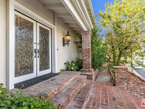 3551 Westfall Drive, Encino CA 91436