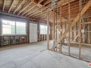 16 38th Place, Long Beach CA 90803