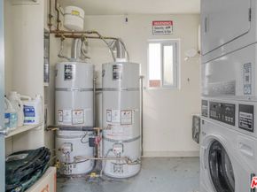 16 38th Place, Long Beach CA 90803