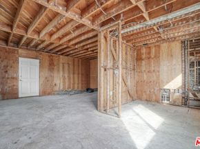 16 38th Place, Long Beach CA 90803