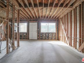 16 38th Place, Long Beach CA 90803