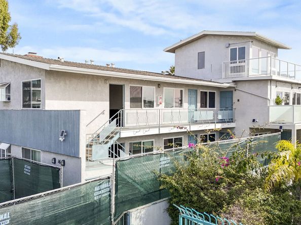 16 38th Place, Long Beach CA 90803