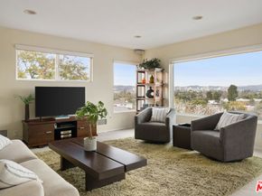 12118 Navy Street, Los Angeles CA 90066