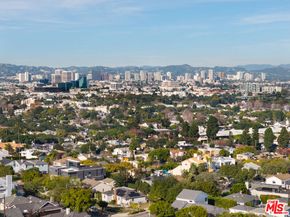 12118 Navy Street, Los Angeles CA 90066