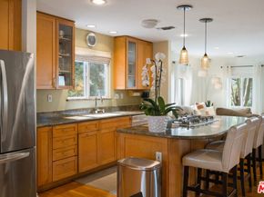 12118 Navy Street, Los Angeles CA 90066