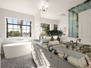 202 San Vicente Boulevard 6, Santa Monica CA 90402