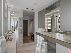 938 Palisades Beach Road, Santa Monica CA 90403