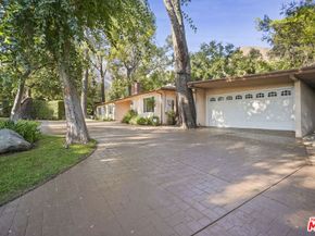 2452 N Altadena Drive, Altadena CA 91001