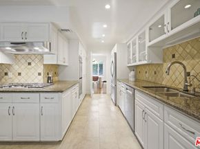 2452 N Altadena Drive, Altadena CA 91001