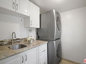 2452 N Altadena Drive, Altadena CA 91001