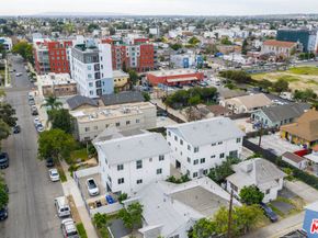 3025 Walton Avenue, Los Angeles CA 90007