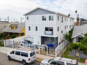 3025 Walton Avenue, Los Angeles CA 90007