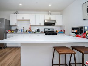 3025 Walton Avenue, Los Angeles CA 90007