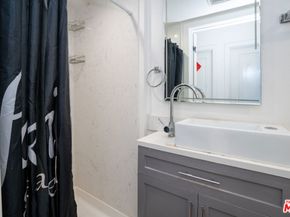 3025 Walton Avenue, Los Angeles CA 90007