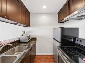 525 S Ardmore Avenue 351, Los Angeles CA 90020