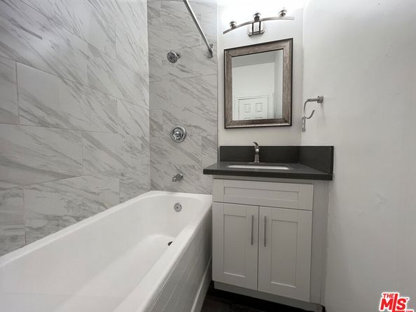 444 Chestnut Avenue, Long Beach CA 90802