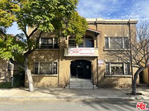 444 Chestnut Avenue, Long Beach CA 90802