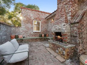 8420 La Tuna Canyon Road, Sun Valley CA 91352