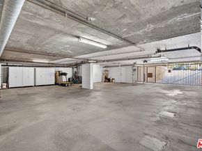 928 11th Street 2, Santa Monica CA 90403