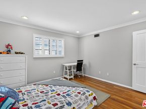 928 11th Street 2, Santa Monica CA 90403