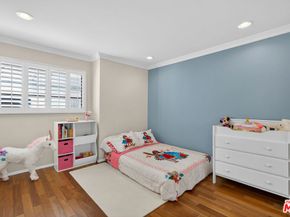 928 11th Street 2, Santa Monica CA 90403