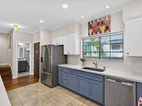 928 11th Street 2, Santa Monica CA 90403