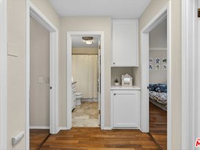 928 11th Street 2, Santa Monica CA 90403