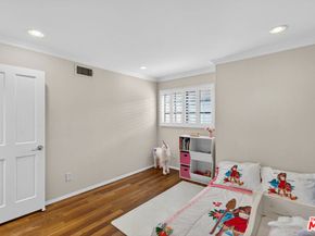 928 11th Street 2, Santa Monica CA 90403