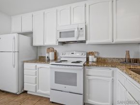 3525 Lebon Dr. 302, San Diego CA 92122