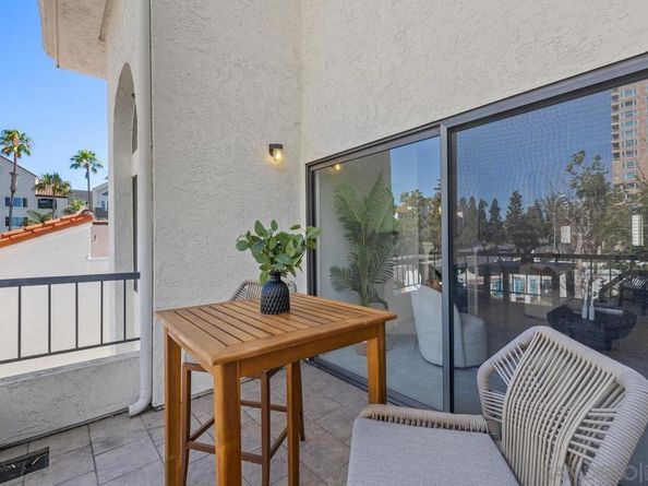 3525 Lebon Dr. 302, San Diego CA 92122