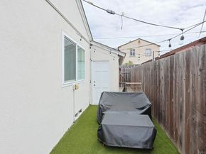 3828 30 Udall St, San Diego CA 92107