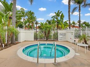 9439 Fairgrove Ln 102, San Diego CA 92129