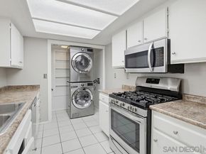 9439 Fairgrove Ln 102, San Diego CA 92129
