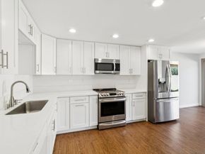 8988 Caminito Verano, La Jolla CA 92037