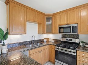 4950 Coronado Ave 7, San Diego CA 92107