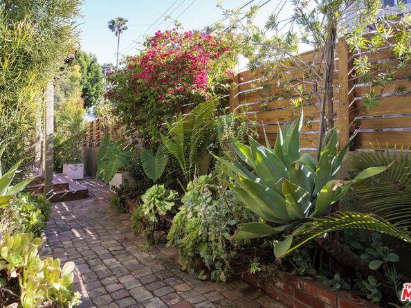 3409 Winslow Drive, Los Angeles CA 90026