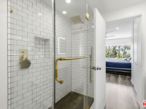 7135 Hollywood Boulevard 206, Los Angeles CA 90046