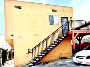 711 W 90th Street, Los Angeles CA 90044