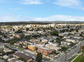 711 W 90th Street, Los Angeles CA 90044