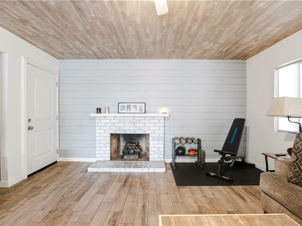 207 E Morningside Street, Long Beach CA 90805