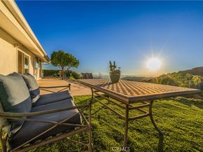 2817 N Mountain, Claremont CA 91711