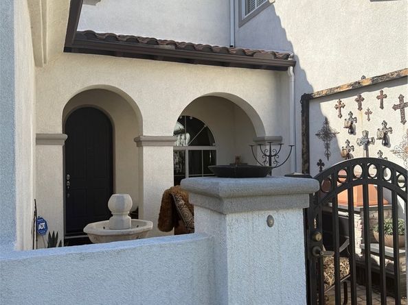 15519 Syracuse, Fontana CA 92336