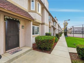 1252 N Citrus 2, Covina CA 91722