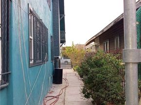 1046 W 49th, Los Angeles CA 90037