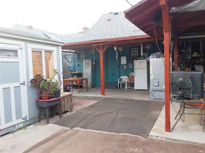 1046 W 49th, Los Angeles CA 90037
